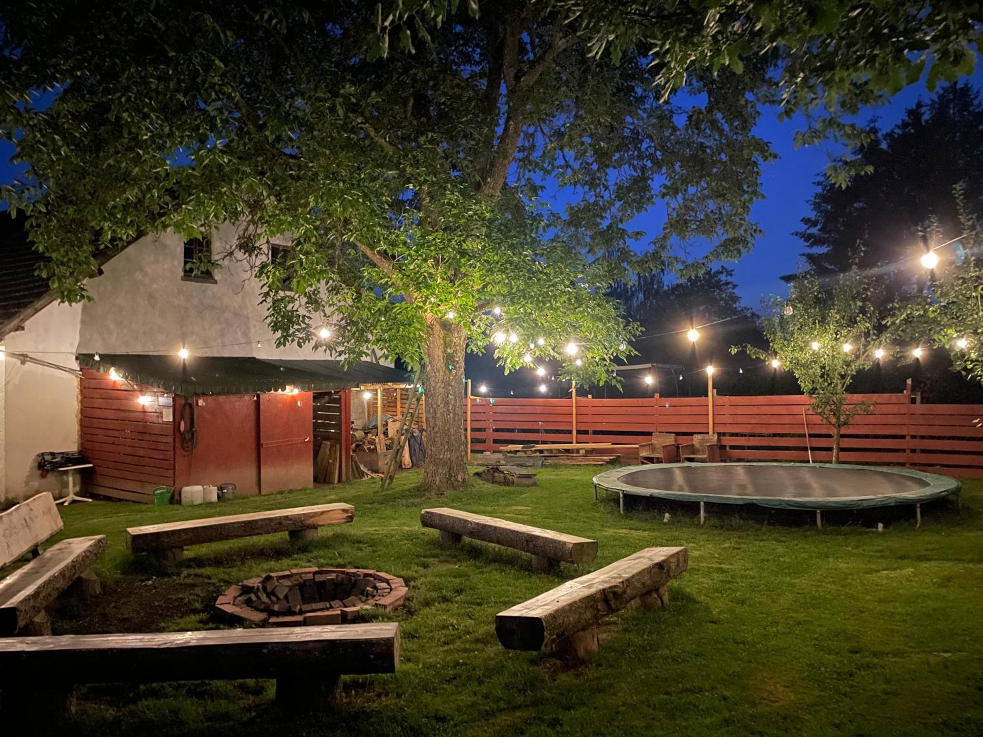 Ferienhaus Backesgarten Fuer 22 Personen Neichen Exterior photo